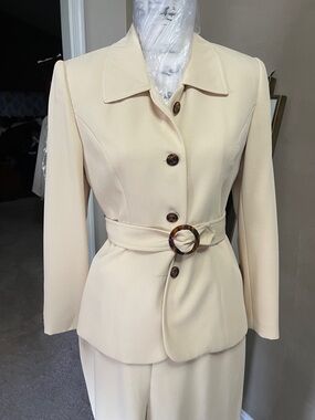 Talbots Cream Belted Women’s Jacket with Tortoiseshell Buckle & Matching Pants